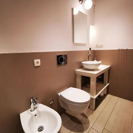 Romantic - 4 Stars * Lovran