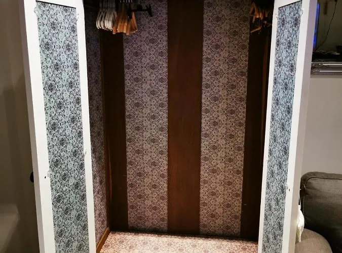 Romantic - 4 Stars *